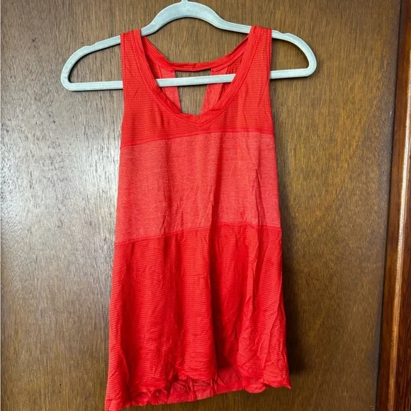 Lululemon Tanktop - Picture 2 of 3